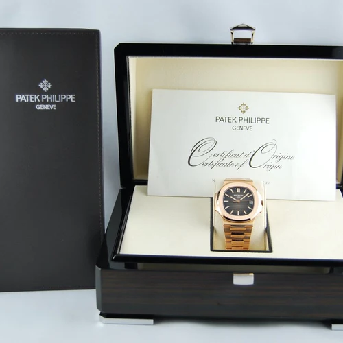 Patek Philippe Nautilus 57111R-001 Rose Gold Full set Like new (3)