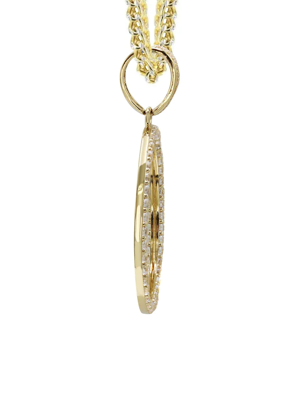 10K-Yellow-Gold-Round-Picture-Necklace-4.webp