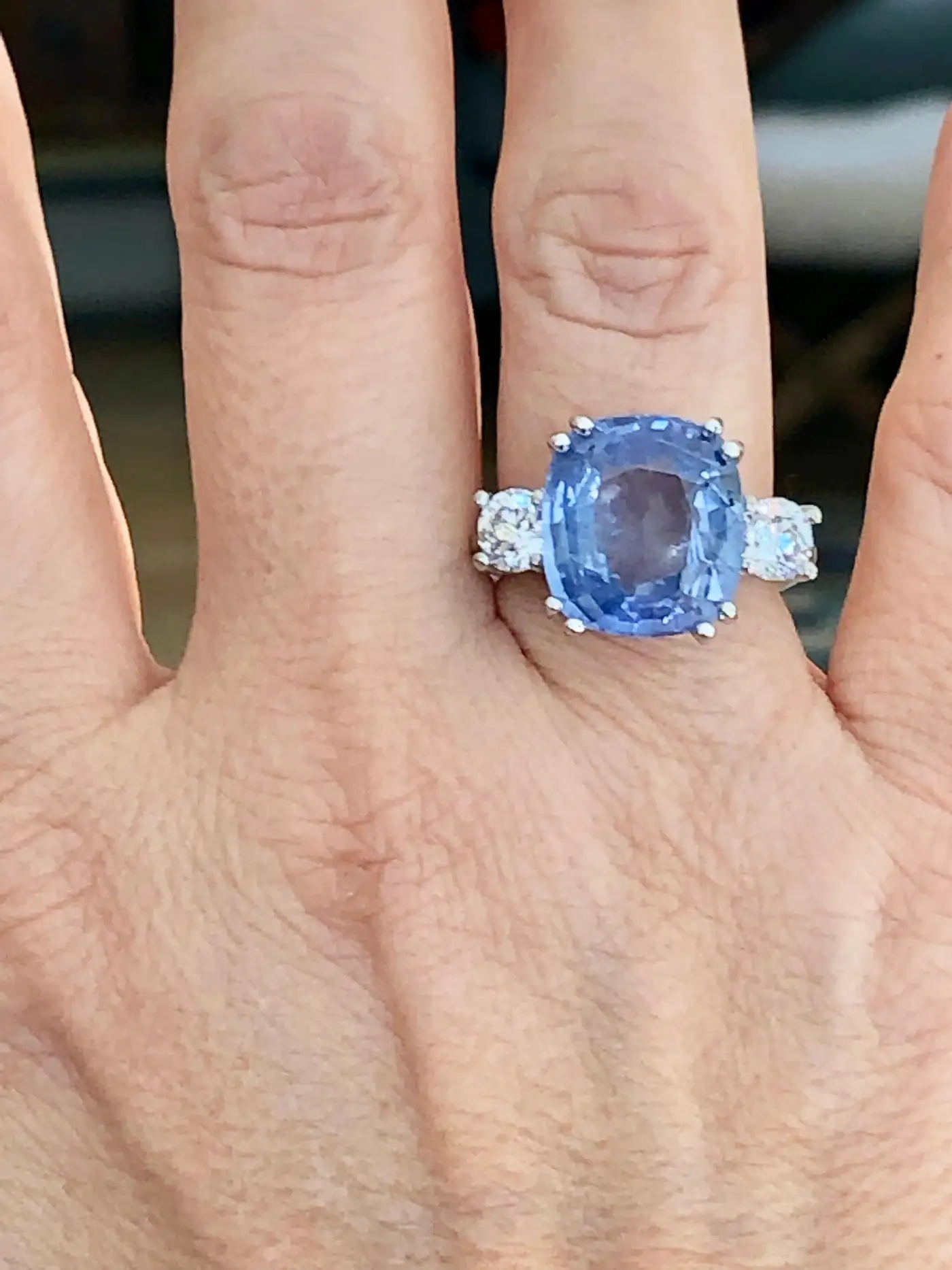 Emeralds-Maravellous-13.10-Carat-Unheated-Ceylon-Blue-Sapphire-Diamond-Ring-4.webp