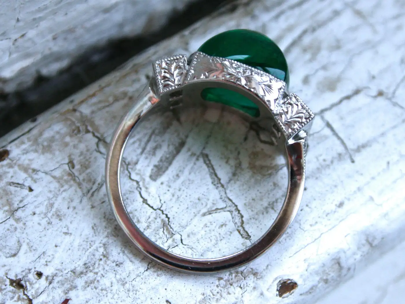 Platinum-Art-Deco-Style-Sugarloaf-Emerald-and-Diamond-Ring-Engagement-Ring-4.webp