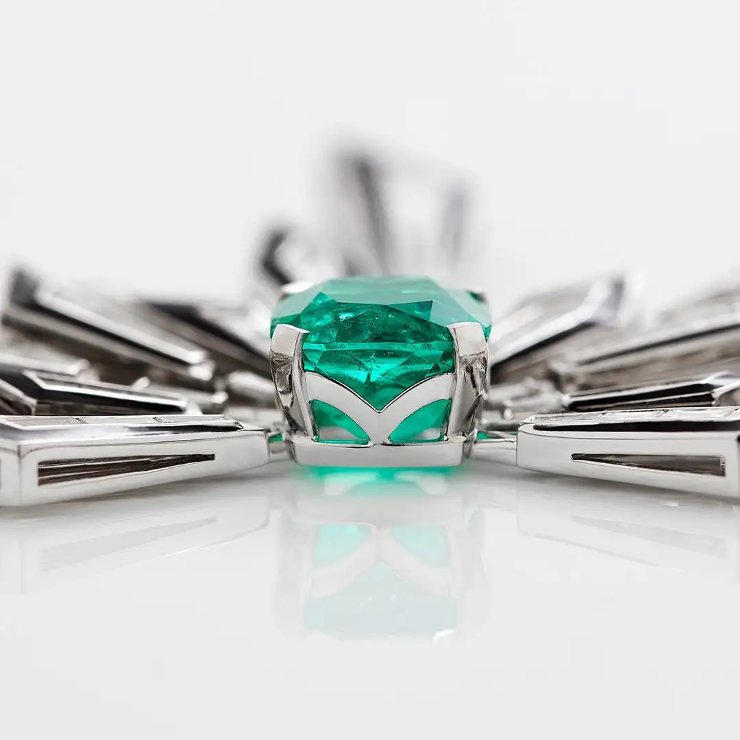 Stephen-Webster-Dynamite-Damage-is-Already-Done-Diamond-and-Emerald-Necklace-4.webp